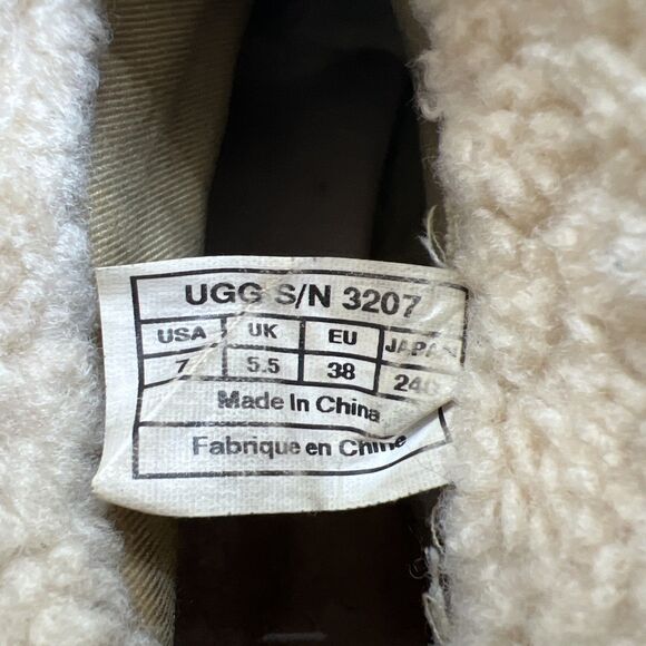 UGG Women’s Size 7 Lynnea Leather Ankle Boot Studded Wood Heels Roll Down 3207 - Picture 9 of 9